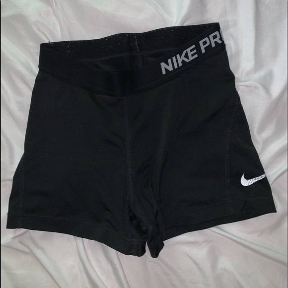 Nike Pants - 🌙nike pro spandex shorts🌙